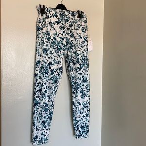 **Host Pick **Balance Collection dry-wik Chill Ankle Legging